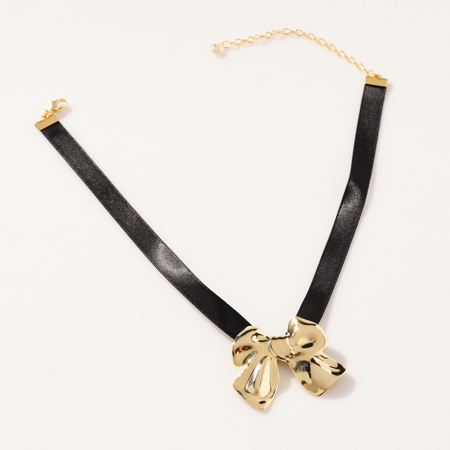 Samantha Bow Choker